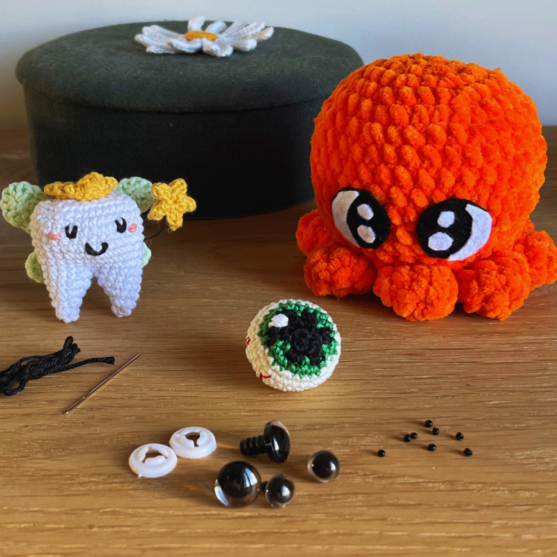 différents yeux au crochet